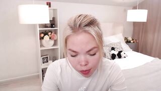 DanielaScott - Blonde's XXX webcam chat