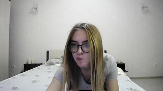yjees - Cute young babe's cam video