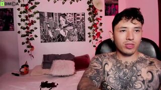 Screenshot from thejoestars's live webcam sex show video
