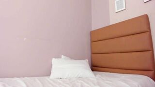 Jovanna_Smith ride a dildo