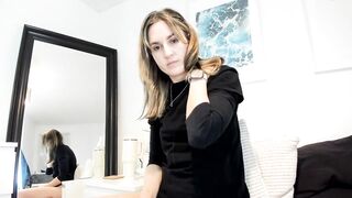 Screenshot from cleolane's live webcam sex show video