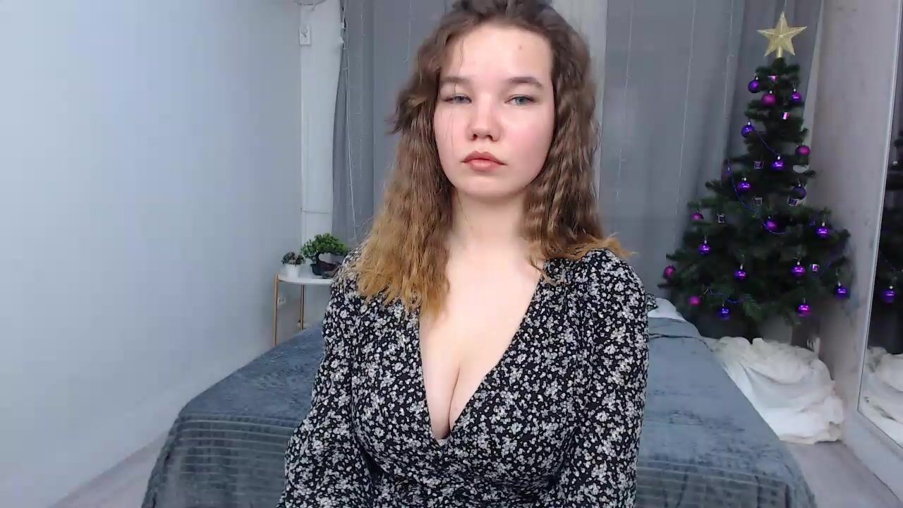 BrittanyBroks - This horny cam girl got lush big tits to show