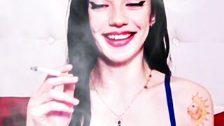 Casseyleights_Wanna Smoke ?
