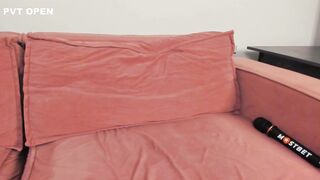 Screenshot from hlopushkahouse's live webcam sex show video